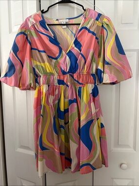 Women's Multicolor Wave-Print V-Neck Dress